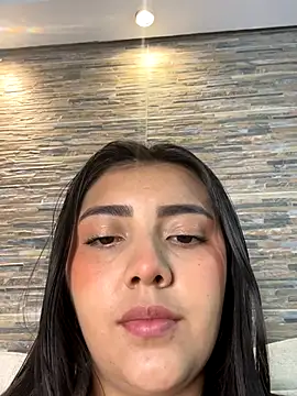 Lupe 19 online show from 10/21/25, 10:54