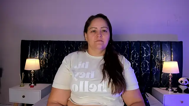 Snapshot of katte_landerr chatting on 02/21/26, 12:39 katte landerr online show from 02/21/26, 12:39