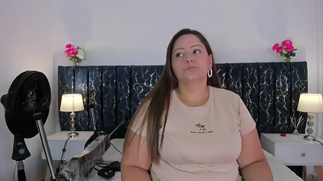 Snapshot of katte_landerr chatting on 03/20/26, 01:16 katte landerr online show from 03/20/26, 01:16
