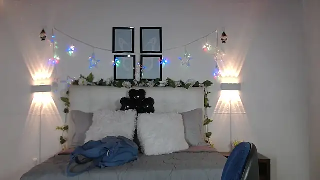 Snapshot of Megan_05_ chatting on 02/17/26, 03:19 Megan 05 online show from 02/17/26, 03:19