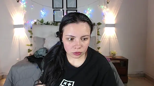 Snapshot of Megan_05_ chatting on 02/28/26, 07:15 Megan 05 online show from 02/28/26, 07:15