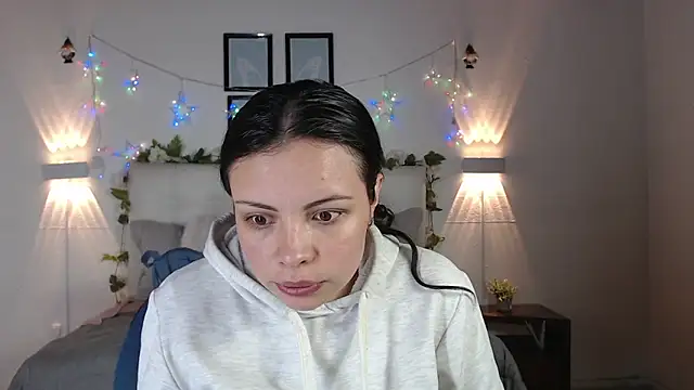 Megan 05  online show from 04/07/26, 02:06