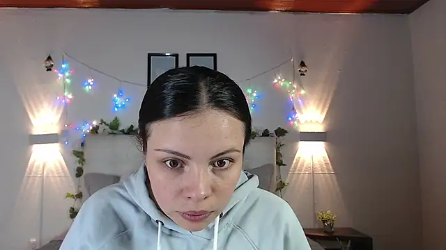 Megan 05  online show from 04/12/26, 02:11