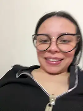 Snapshot of Megan_05_ chatting on 04/26/26, 01:53 Megan 05 online show from 04/26/26, 01:53