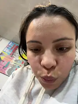 Snapshot of Megan_05_ chatting on 05/26/26, 07:21 Megan 05 online show from 05/26/26, 07:21