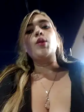 Snapshot of miss_berlyn chatting on 04/25/26, 11:35 miss berlyn online show from 04/25/26, 11:35