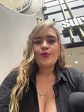 Snapshot of miss_berlyn chatting on 05/28/26, 05:10 miss berlyn online show from 05/28/26, 05:10