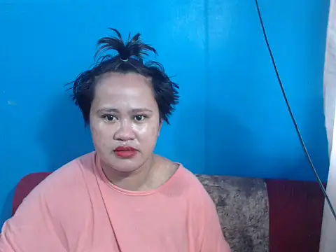 Snapshot of Marianne9822 chatting on 12/01/25, 05:12 Marianne9822 online show from 12/01/25, 05:12