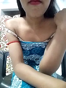 Naina 04 online show from 11/17/25, 04:57