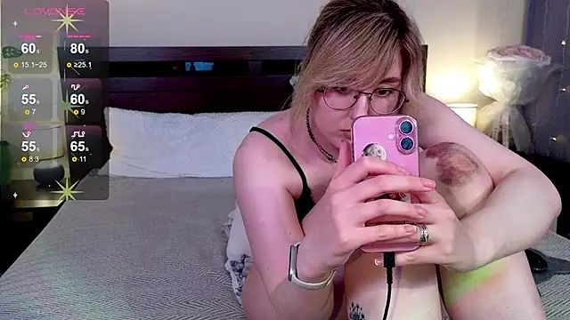 Snapshot of _AlexaFlowers_ chatting on 04/29/26, 10:19 AlexaFlowers online show from 04/29/26, 10:19