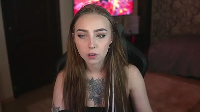 Snapshot of lis_silver chatting on 12/02/25, 05:30 lis silver online show from 12/02/25, 05:30