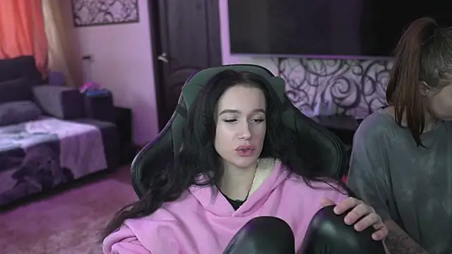 Snapshot of lis_silver chatting on 02/09/26, 10:30 lis silver online show from 02/09/26, 10:30