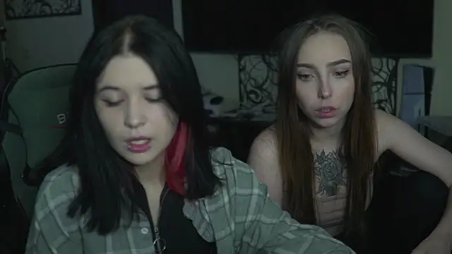 Snapshot of lis_silver chatting on 02/18/26, 02:24 lis silver online show from 02/18/26, 02:24