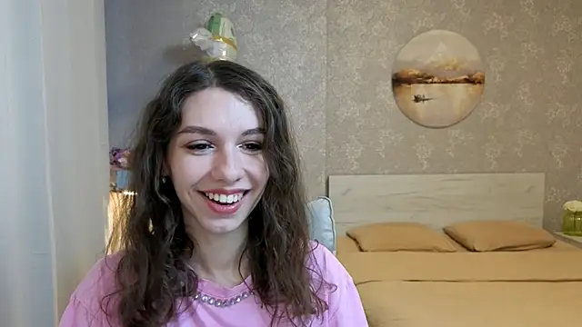 Snapshot of KellyShines chatting on 04/18/26, 02:10 KellyShines online show from 04/18/26, 02:10
