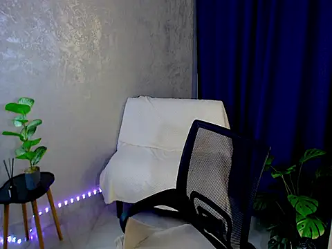 arlana klart online show from 11/20/25, 05:07