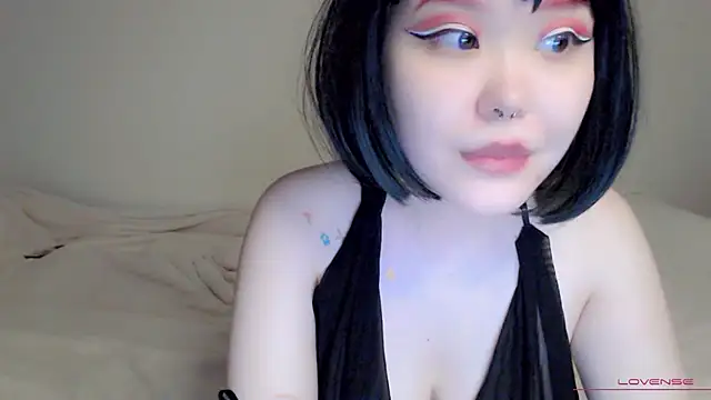 tsunade chan online show from 10/11/25, 05:17