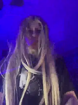 Snapshot of Akira-ivy chatting on 09/21/25, 09:16 Akira-ivy online show from 09/21/25, 09:16