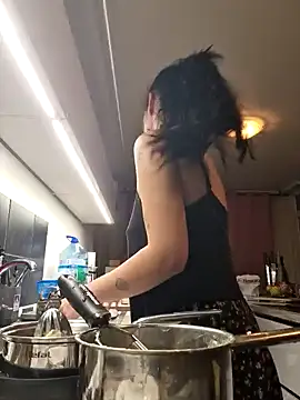 Alexandra knight online show from 09/30/25, 05:29