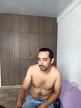 stivenlujan69 online show from 10/29/25, 02:08