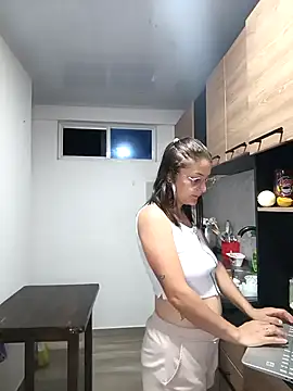 stivenlujan69 online show from 11/04/25, 01:05