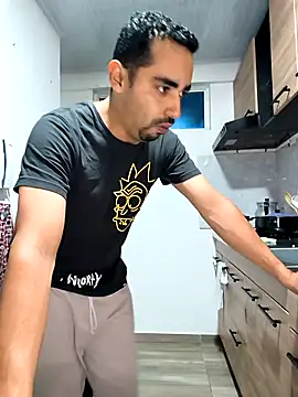 stivenlujan69 online show from 12/01/25, 02:16