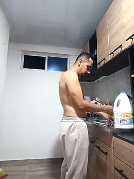 stivenlujan69 online show from 12/19/25, 03:13