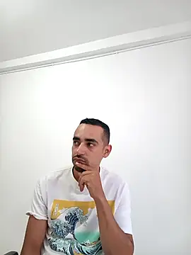 stivenlujan69 online show from 04/17/26, 09:18