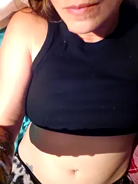 adrielleigh online show from 10/15/25, 01:50