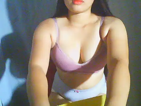 Katie Winslet online show from 04/05/26, 11:13