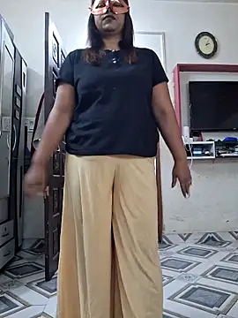 SIMIHOT online show from 12/18/25, 08:20