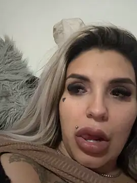 Princess-Jasmine07 online show from 12/02/25, 11:59