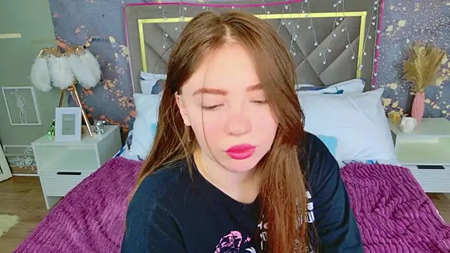 Moon  Bunny online show from 04/04/26, 03:20