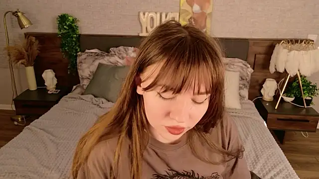 Snapshot of Moon__Bunny chatting on 05/09/26, 01:27 Moon Bunny online show from 05/09/26, 01:27
