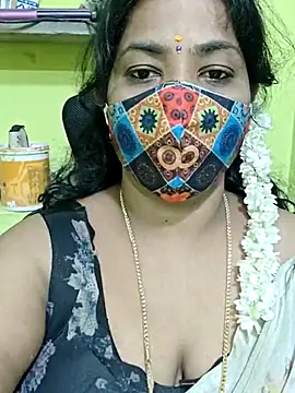 Snapshot of Tamil_Mithra chatting on 04/24/26, 03:25 Tamil Mithra online show from 04/24/26, 03:25