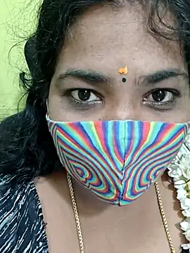 Snapshot of Tamil_Mithra chatting on 05/05/26, 04:15 Tamil Mithra online show from 05/05/26, 04:15