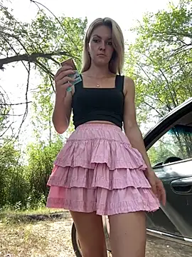 YOOUR EVAA online show from 07/17/26, 10:22