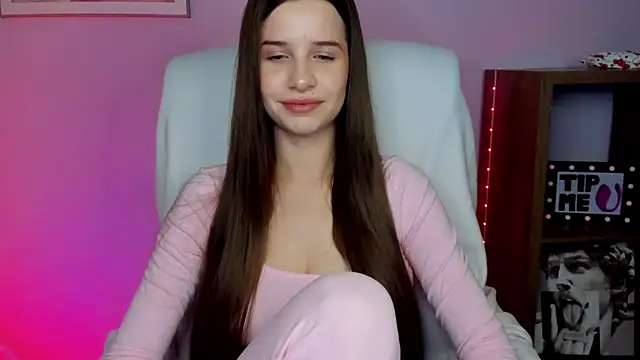 LuxMaya online show from 04/10/26, 06:40