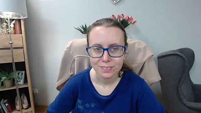 Snapshot of sweetxLizzy chatting on 04/21/26, 04:19 sweetxLizzy online show from 04/21/26, 04:19