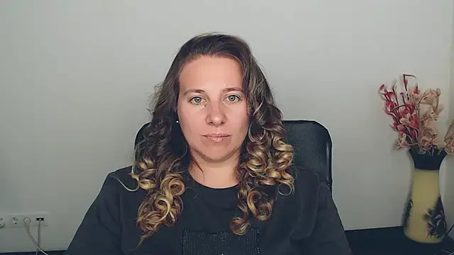 Darklure  online show from 09/12/25, 01:55