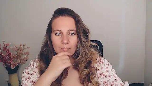 Darklure  online show from 09/15/25, 01:44