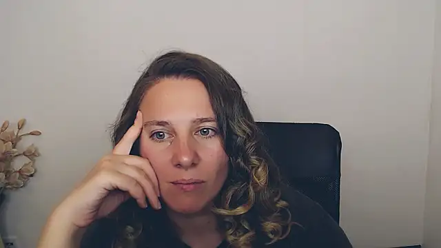 Darklure  online show from 09/17/25, 03:35