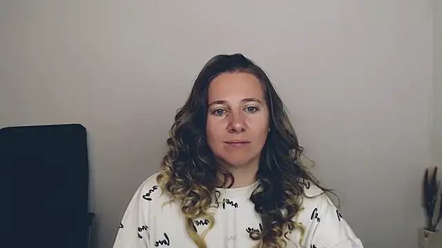 Darklure  online show from 09/25/25, 04:16