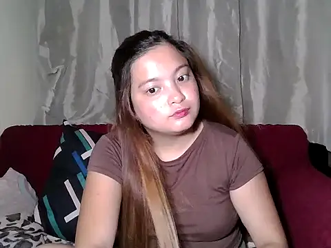 Snapshot of gwenn_2025 chatting on 03/29/26, 03:01 gwenn 2025 online show from 03/29/26, 03:01