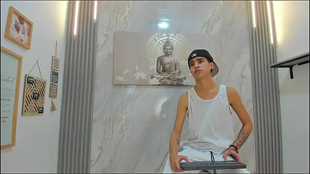 TWINKS BOYS1 online show from 01/08/26, 07:16