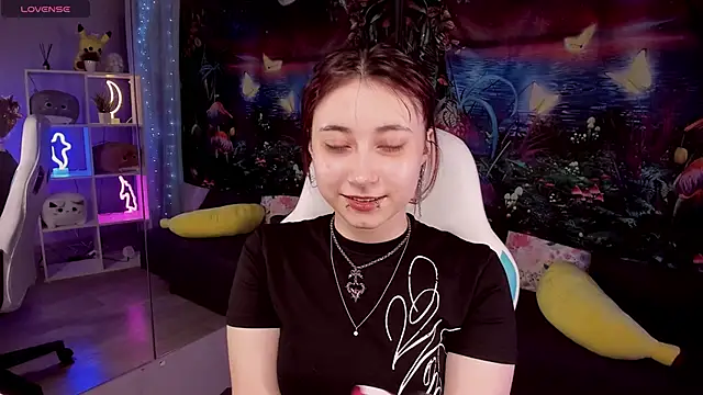 ClaraParks online show from 03/29/26, 07:47