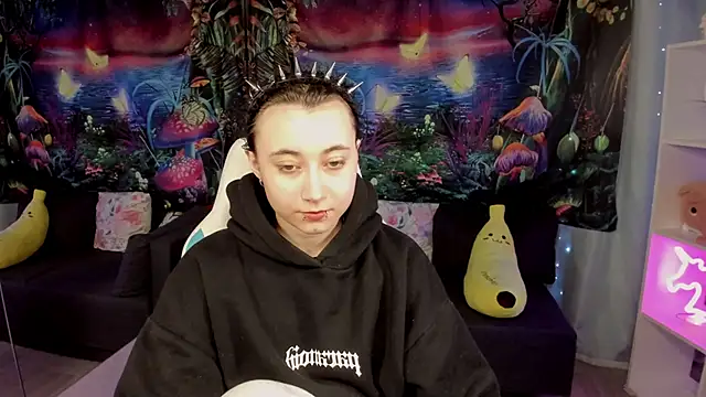 ClaraParks online show from 04/11/26, 07:24