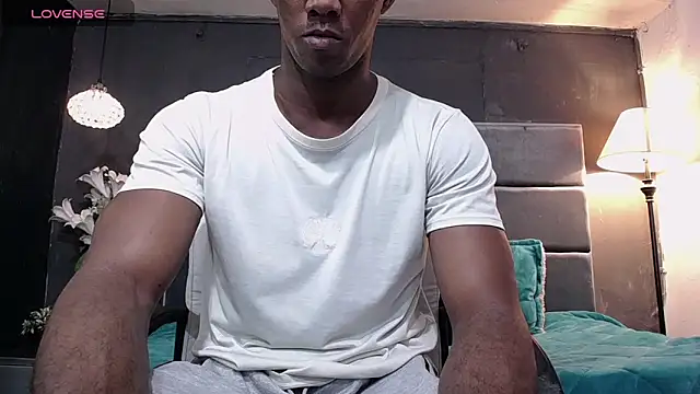 Snapshot of blackbignude chatting on 09/10/25, 01:27 blackbignude online show from 09/10/25, 01:27