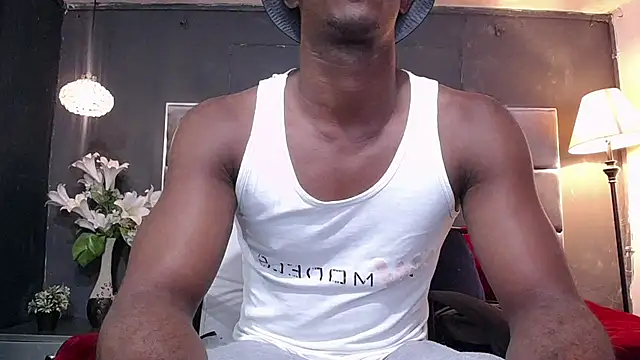Snapshot of blackbignude chatting on 09/18/25, 01:40 blackbignude online show from 09/18/25, 01:40