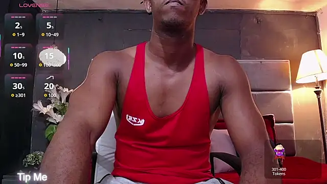 Snapshot of blackbignude chatting on 09/20/25, 01:28 blackbignude online show from 09/20/25, 01:28