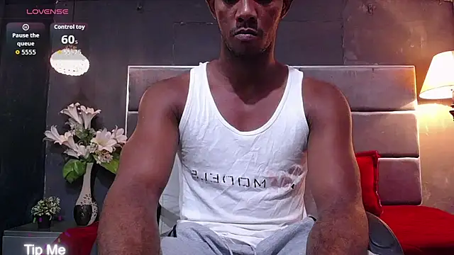 Snapshot of blackbignude chatting on 10/08/25, 01:25 blackbignude online show from 10/08/25, 01:25